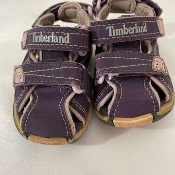 . - Sandals & Flip flops (Purple)