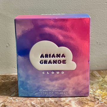 Ariana Grande - Perfume