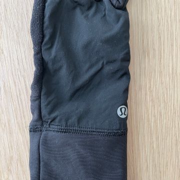 Lululemon - Gloves & Mittens (Black)