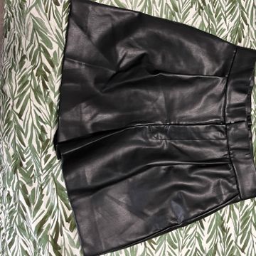 Zara - Shorts en cuir (Noir)