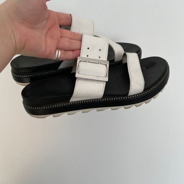 Sorel - Flat sandals