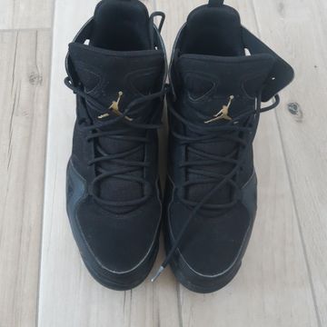 Nike - Sneakers (Black, Gold)