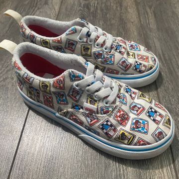 VANS - Slip-on shoes (White, Blue, Red)