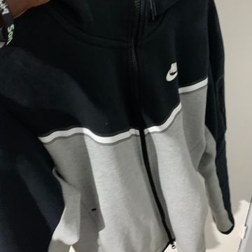 Nike - Hoodies (Black, Grey)