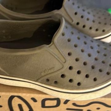 Native enfant - Sandals & Flip-flops (White, Green)