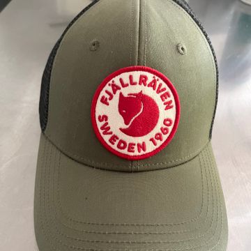 Fjallraven  - Caps (White, Green, Red)