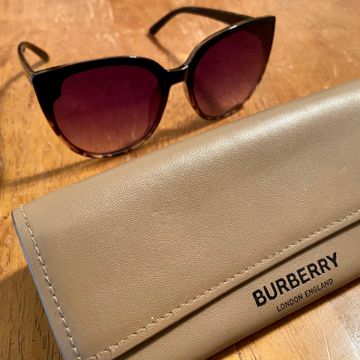 Burberry  - Lunettes de soleil