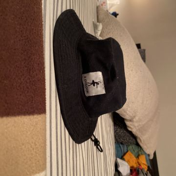 3 O’Clock - Hats (Black)