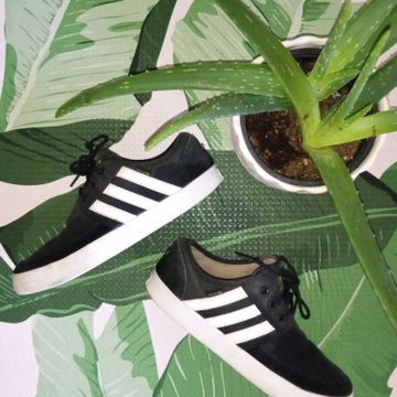 Adidas  - Sneakers (White, Black)