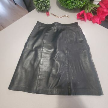 Inconnue - Midi-skirts (Black)