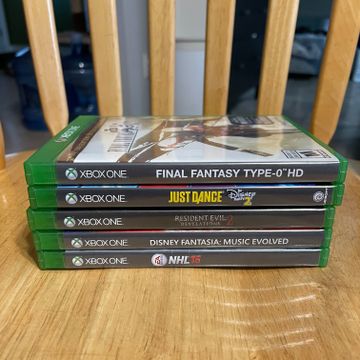 Xbox One ~ bundle of 5 - Video games