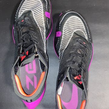 Nike - Running (Black, Pink, Red)