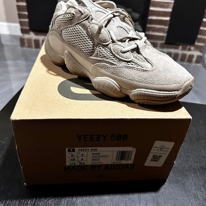 Yeezy boost 2025 500 box