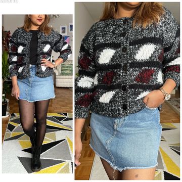 Gigi - Knitted sweaters (White, Black)