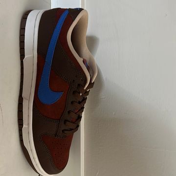 Nike - Sneakers (Brown)