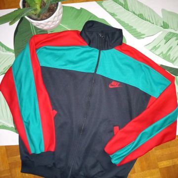 Nike - Survétements (Noir, Vert, Rouge)