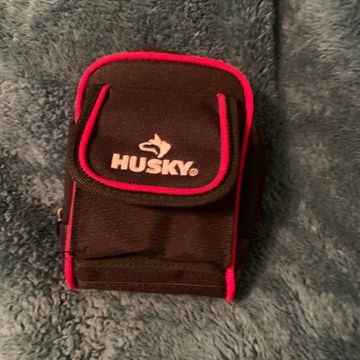 Husky - Purses & Wallets (Black, Red)