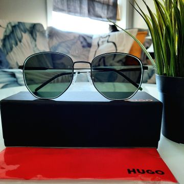 Hugo Boss - Sunglasses (Black, Green)