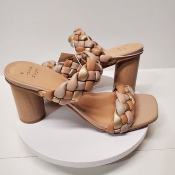 A new day - Heeled sandals (Beige, Gold)