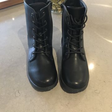 Ardene  - Combat & Moto boots