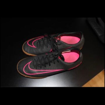 Nike - Indoor training (Black, Pink)