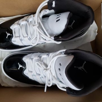 Jordan / NIKE - Sneakers (White, Black, Grey)