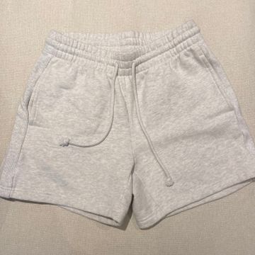 Aritzia - Shorts taille haute (Blanc, Gris)