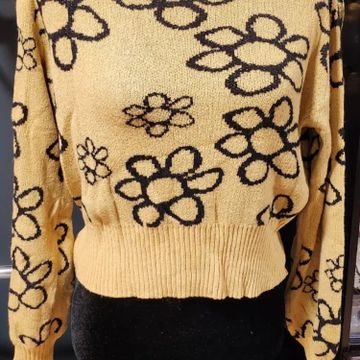 Shein - Knitted sweaters (Black, Beige)
