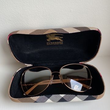 Burberry  - Sunglasses