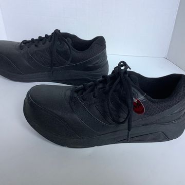 NEW BALANCE  - Sneakers (Black)