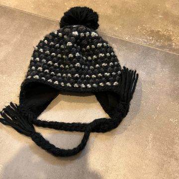 Kombi - Winter hats (White, Black)