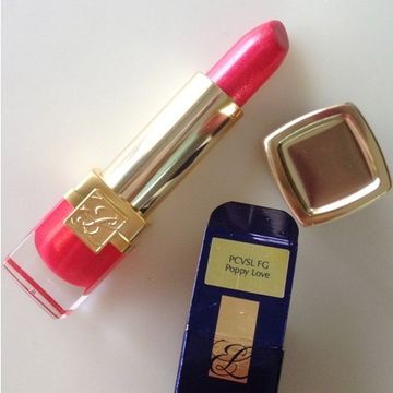 Estee Lauder  - Lip balm & gloss (Red)