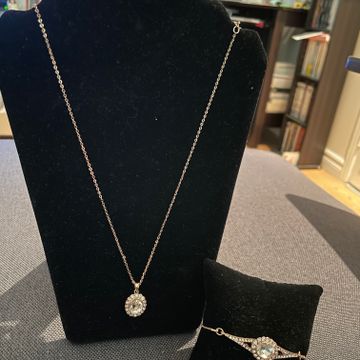 Avon - Jewellery sets
