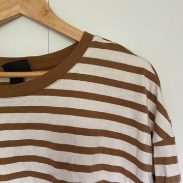 HM - Short sleeved T-shirts (White, Brown)