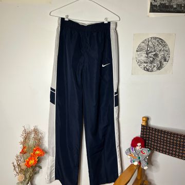 Nike  - Wide-legged pants (White, Black, Blue)