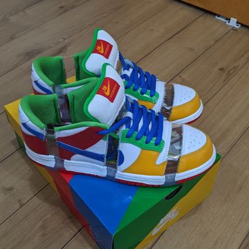 nike - Sneakers (White, Blue, Yellow, Green, Red)