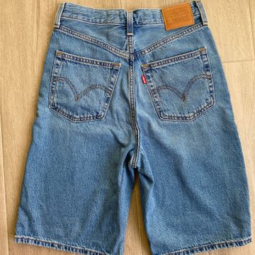 Levi’s  - Shorts longueur genou (Bleu)