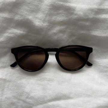 H&M - Sunglasses (Black)