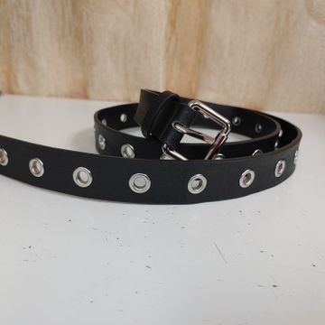 Model - Belts (Black, Silver)