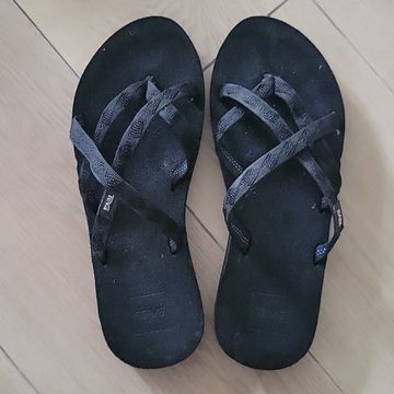 Teva - Flat sandals (Black)
