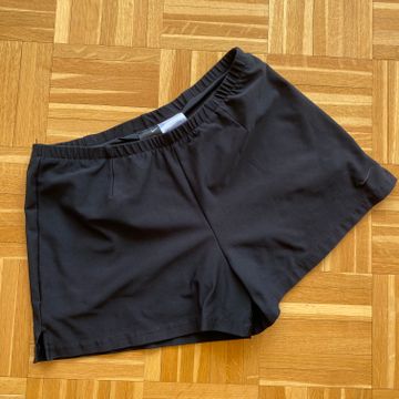 Nike - Shorts taille haute (Noir)