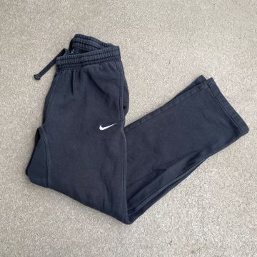 Nike - Wide-legged pants (Black)