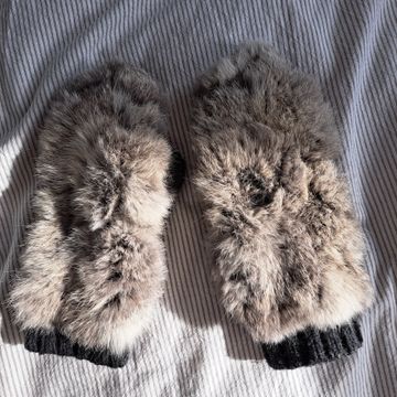Inconnu - Gloves & Mittens (Grey)