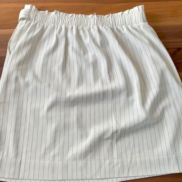 H&M  - Pencil skirts (White, Black)