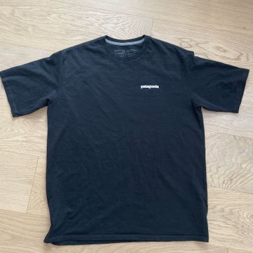 Patagonia - Short sleeved T-shirts (Black)