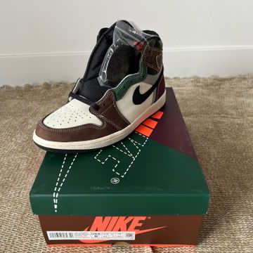Jordan - Sneakers (Brown)