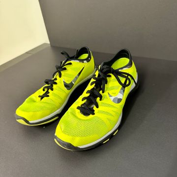 Nike - Indoors training (Yellow)