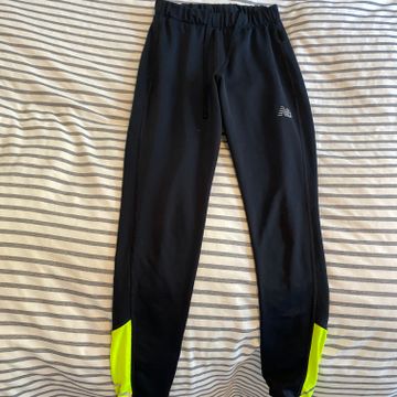 New balance - Joggers & Sweatpants (Black)