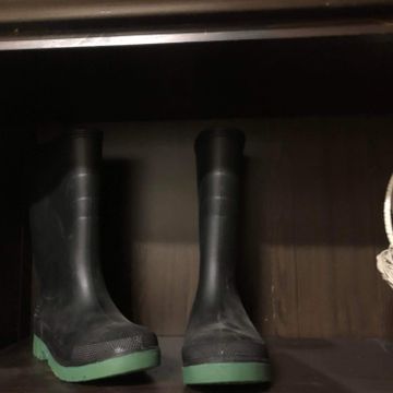 Idk - Knee-high boots (Black, Green)
