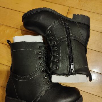 Dafina - Ankle boots (Black)